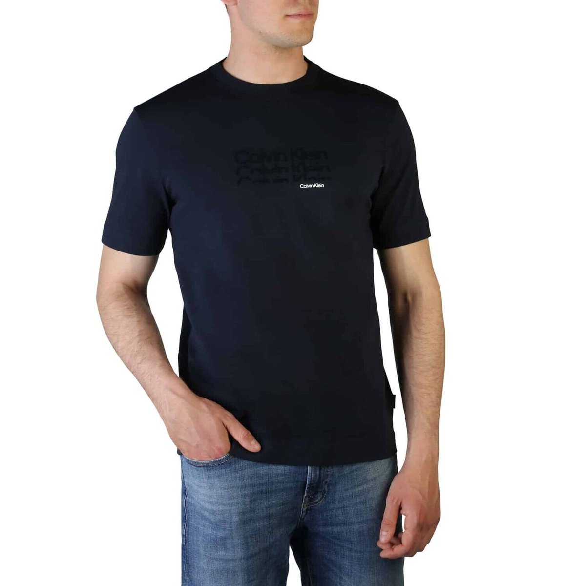 Phlaunt_com's tweet image. Style up your #tshirtcollection with this mens navy blue #roundneck #calvinklein tshirt.

phlaunt.com/products/Calvi…