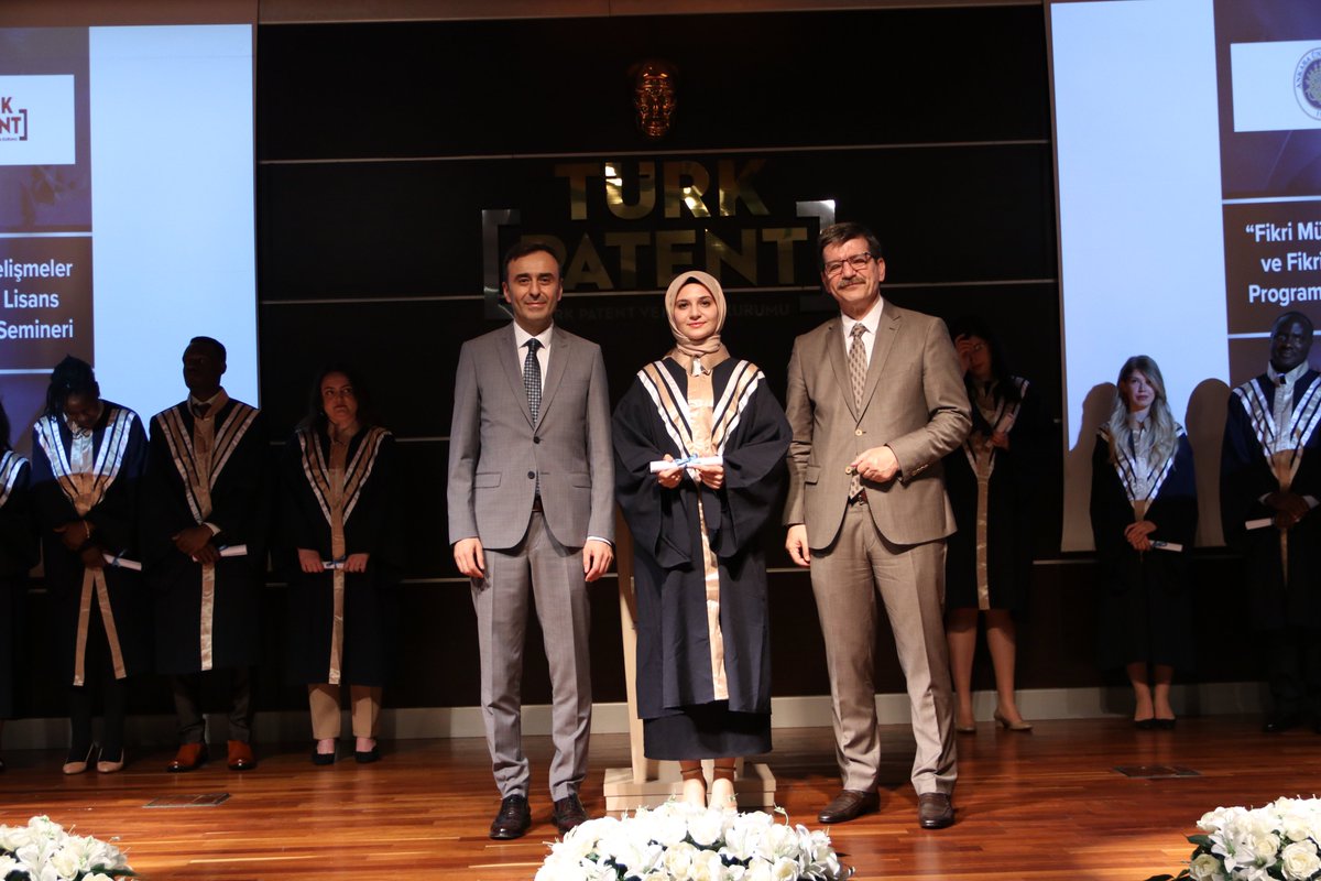 CemilBASPINAR's tweet photo. Kurumumuz, @AnkaraUni ve @WIPO iş birliğiyle yürütülen Fikri Mülkiyet Hukuku Yüksek Lisans Programının Mezuniyet Törenini ve Kurum çalışanlarımızın eserlerinin yer aldığı Resim Sergisinin açılışını gerçekleştirdik. https://t.co/ATLA08SNUD