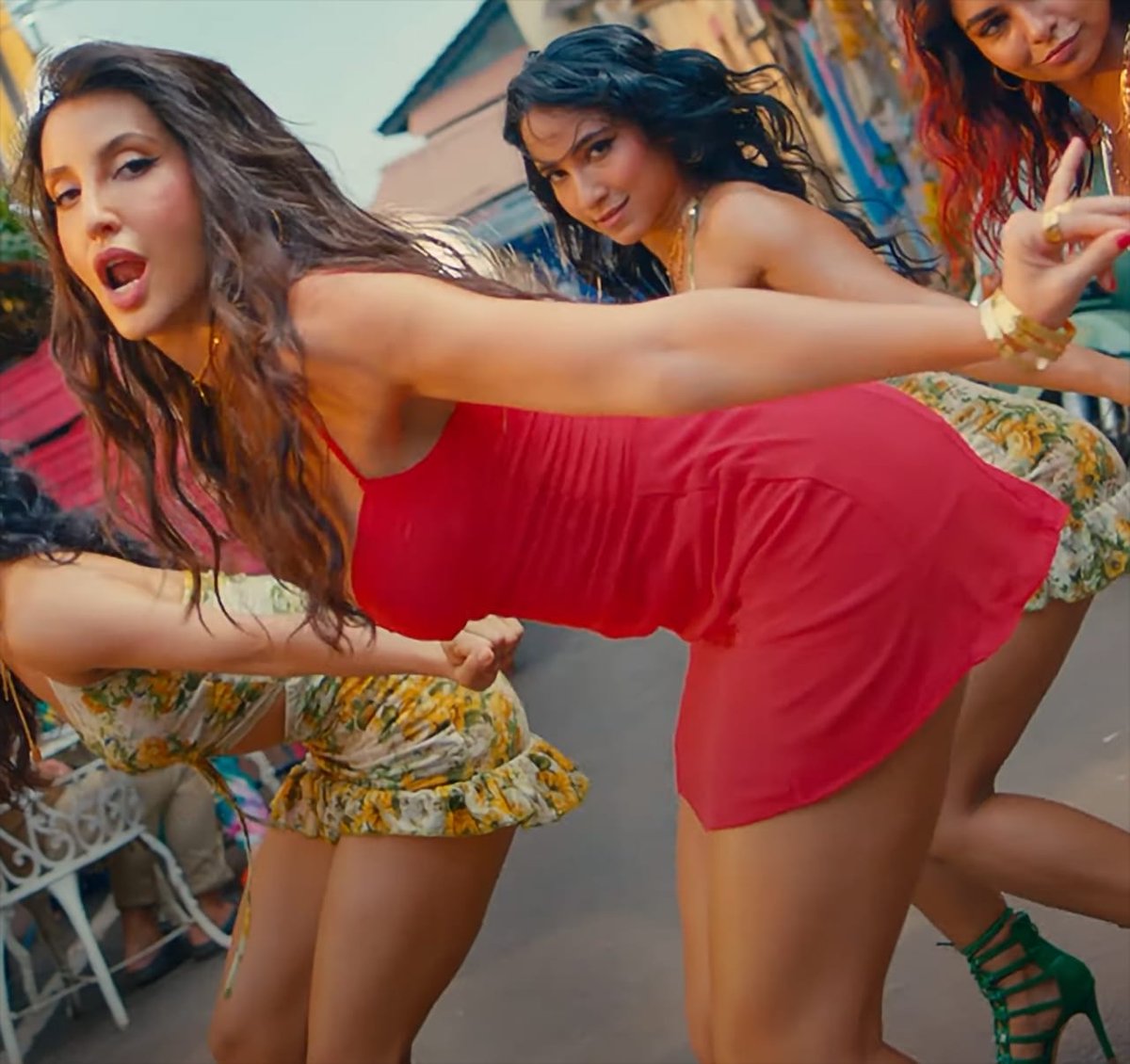 Ezhil_Goveas's tweet image. Nora Fatehi, "I don’t endorse Vulgarity. Thank you for the backlash” 

This is the song made by her 👇🤬

#Kannada #NoraFatehi #Dhurandhar2
