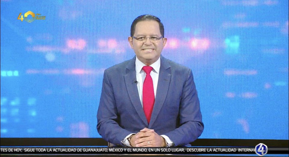 PP_BAEZ's tweet photo. Buenos días y excelente fin de semana para todos. A las 06:30 me enlazo a las pantallas de @TV4NotiOficial. Entregan apoyos a productores del campo en #Celaya. Reconocen la trayectoria de profesores del #CEDECOM en #SanMiguelDeAllende. https://t.co/8JTywJu6xa #LoViEnTV4 https://t.co/CC6nybR7w7