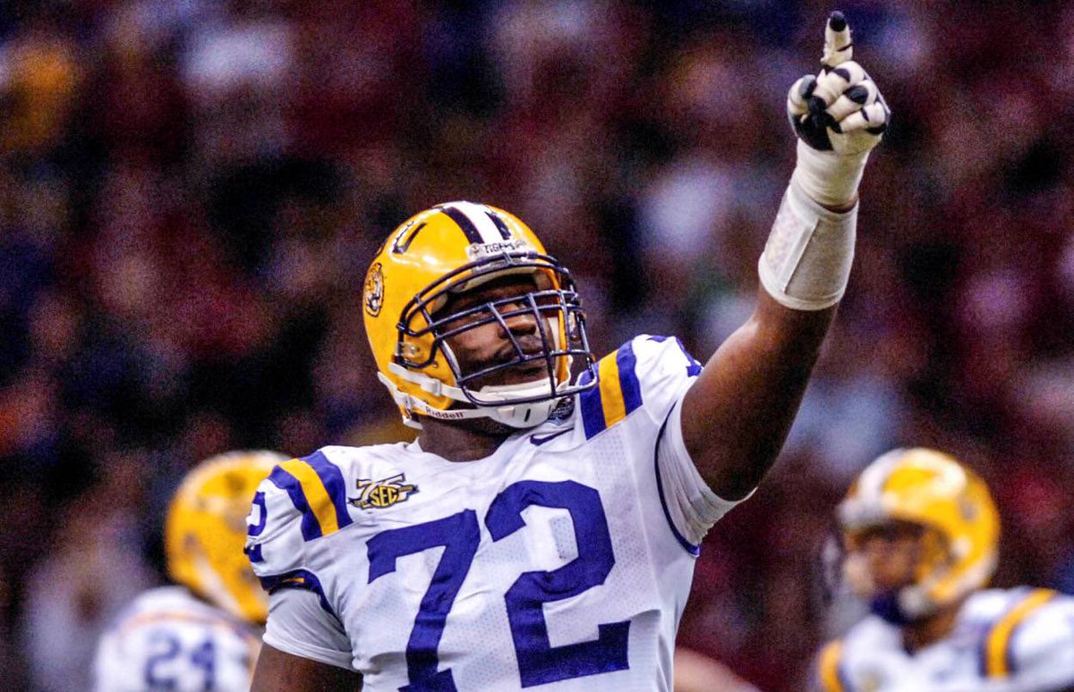 DSports24's tweet photo. My Goodness, One of Our Favorite Days on #JerseyCountdown brings you Glen Dorsey!  The Most Decorated DLmen ever to Don the P&amp;G!! The Man, The Great, THE LEGEND, Big G!  7️⃣2️⃣-Days until 🥾 ➡️ 🏈 #LSUvsFSU @FauxLes  #LSU https://t.co/qLi6oindcW