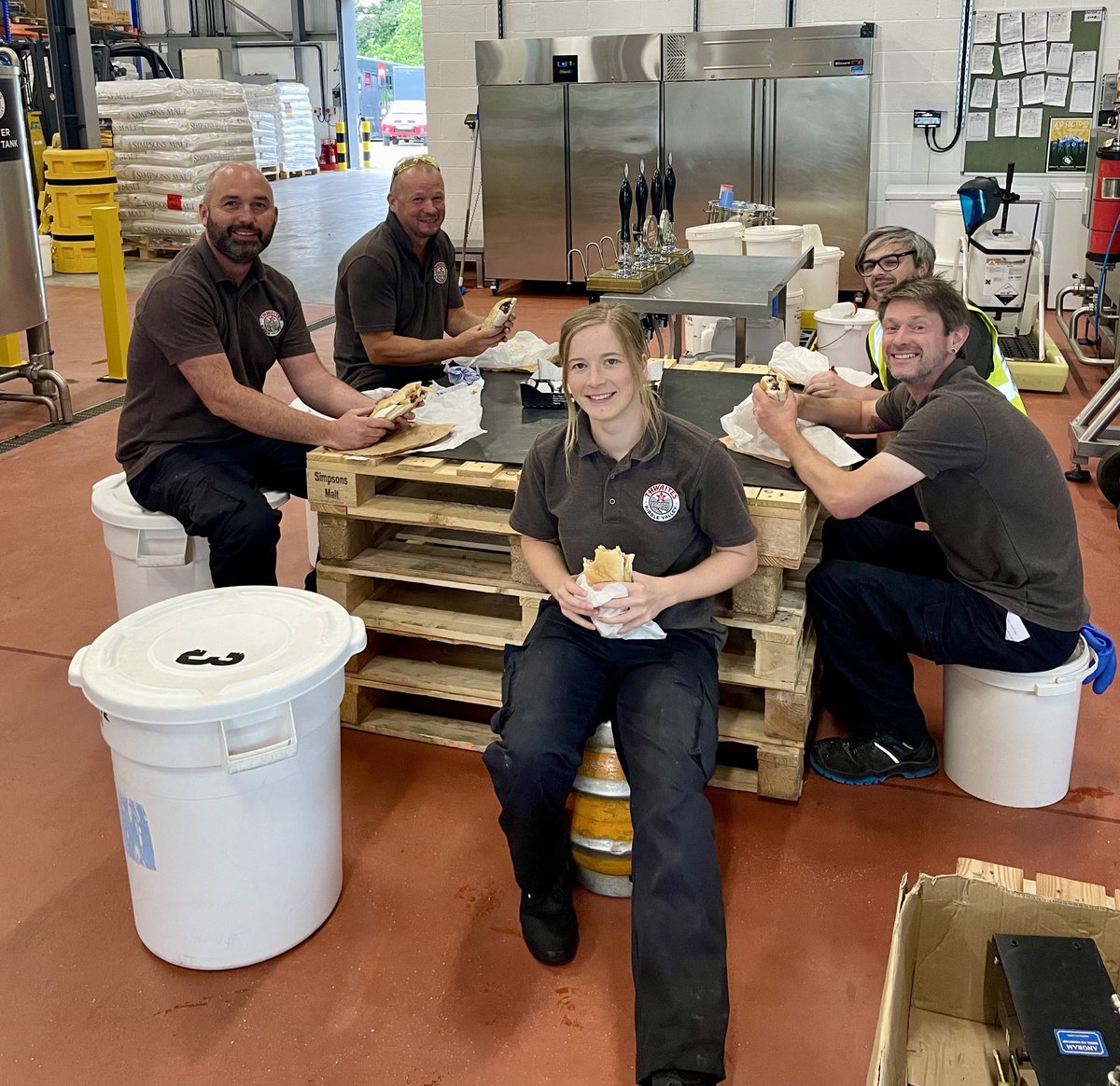 Today marks 26 years since Harry started his brewing career at Daniel Thwaites! This morning, the brewers gathered together and celebrated this milestone with bacon butties - aka the best way to celebrate! Please join us in congratulating Harry on this amazing achievement!