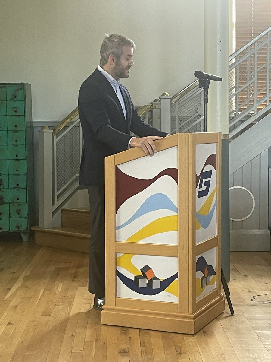 DebOxley's tweet photo. ‘I was elected on a mandate to restore Pride Purpose &amp; Prosperity in South Yorks. Employee owned businesses are emblematic of what we want the South Yorks economy to be.’
Great to hear @southyorksmayor celebrate and champion #employeeownership &amp; #EOEffect on #EODay at @Grippleltd https://t.co/8LmdzNiyYG