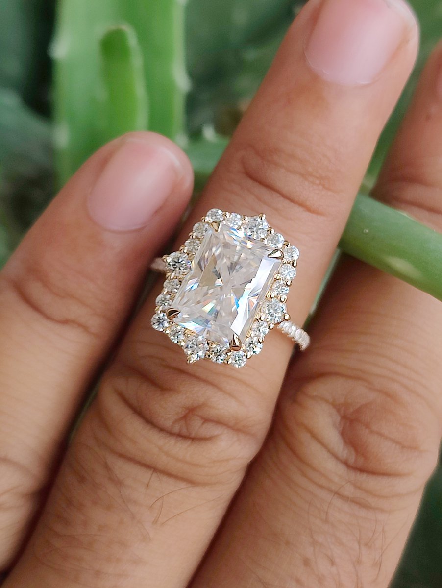 5.01CT Brilliant Radiant Cut Moissanite Hidden Halo Diamond Ring Solitaire Engagement Ring 18k Yellow Gold Wedding Ring Unique Vintage Ring
#radiantring
#moissanitering
#uniquering
#vintagering
#haloring
#classicring
#solitairering
#yellowgoldring
#annivasaryring
#proposalring