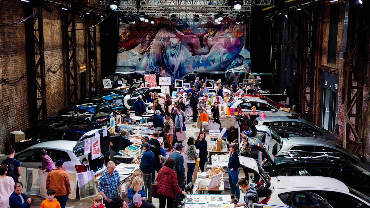 PFProjects's tweet image. Art Car Boot Sale weekend starts tomorrow! 
Here's all you need to know: tinyurl.com/ywnkrtza 

View the full list of artists &amp;amp; get your tickets here:
tinyurl.com/e59rkhxk

🔵 24 &amp;amp; 25 June
@SWG3glasgow G3 8QG

Sat 10am - 6pm
Sun 11am - 5pm