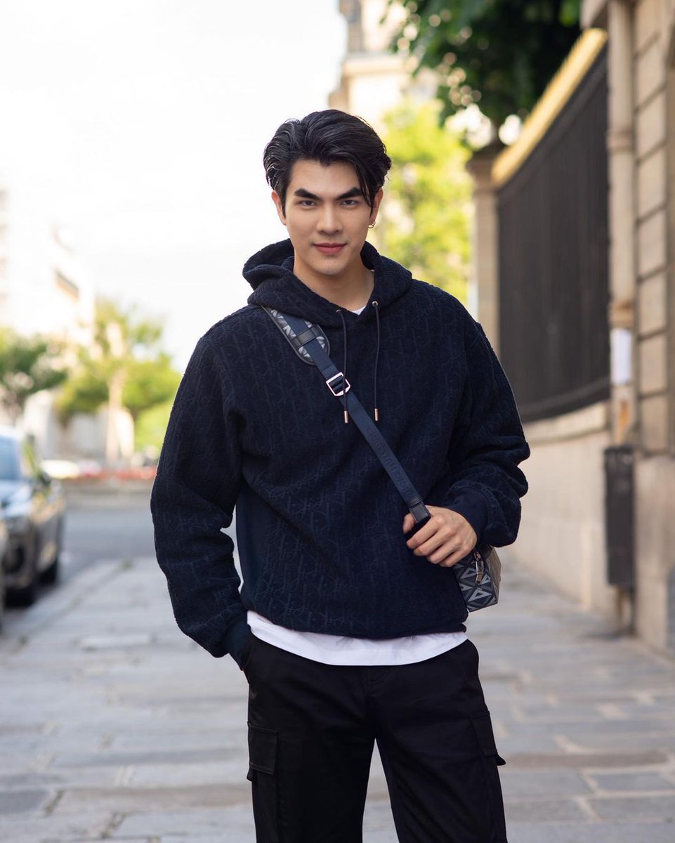 MilePhakph_CNFC's tweet image. can&apos;t wait for our Dior ambassador Mile🥰🥰🥰

MILEPHAKPHUM DIOR SUMMER24

@milephakphum
#DiorMenSummer24xMileApo