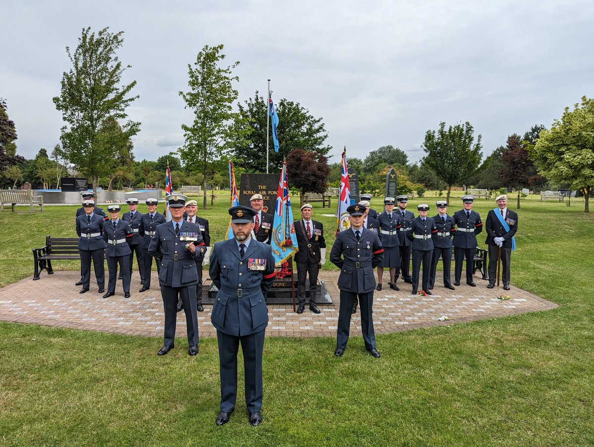 The #RAFPolice and RAF Police Association held its Annual Memorial Parade at the @Nat_Mem_Arb today. The service included the dedication of 15 engraved memorial stones for former RAF Police whose families were in attendance. Fiat Justitia 

#LestWeForget