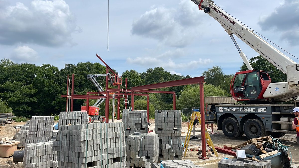 HatchEngLtd's tweet photo. Fabricated structural steel for 31 bespoke new build homes on a private 20-acre estate in the heart of the Kent Countryside. #bespokehomes #steelwork #welding #installation https://t.co/TaSDa4dtMQ
