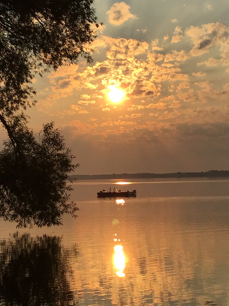 LakeheadLibOR's tweet photo. Summer mornings in Orillia certainly have their moments  🙂 https://t.co/YOQO51cXja