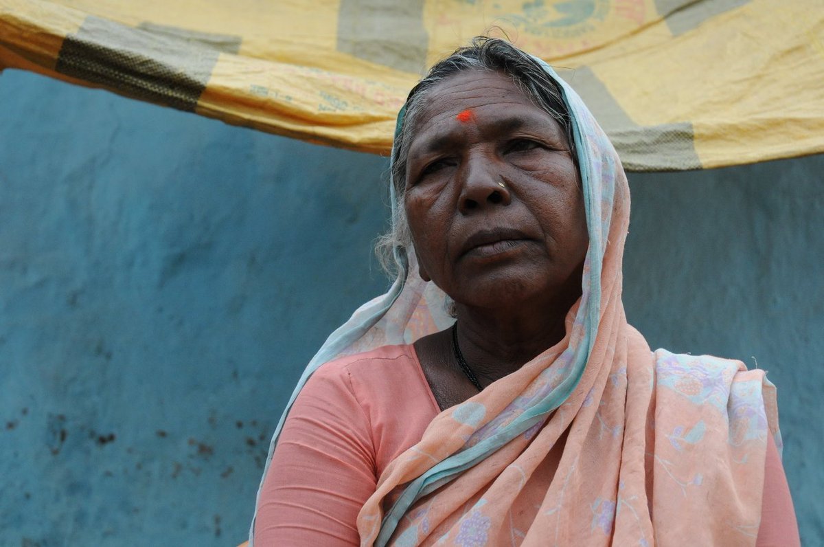 TW: Death by suicide

What happens to the women of the household after the suicide death of the male farmer or male 'head of household? 🧵

A compilation of stories by @PSainath_org on widowed women farmers #InternationalWidowsDay 👇