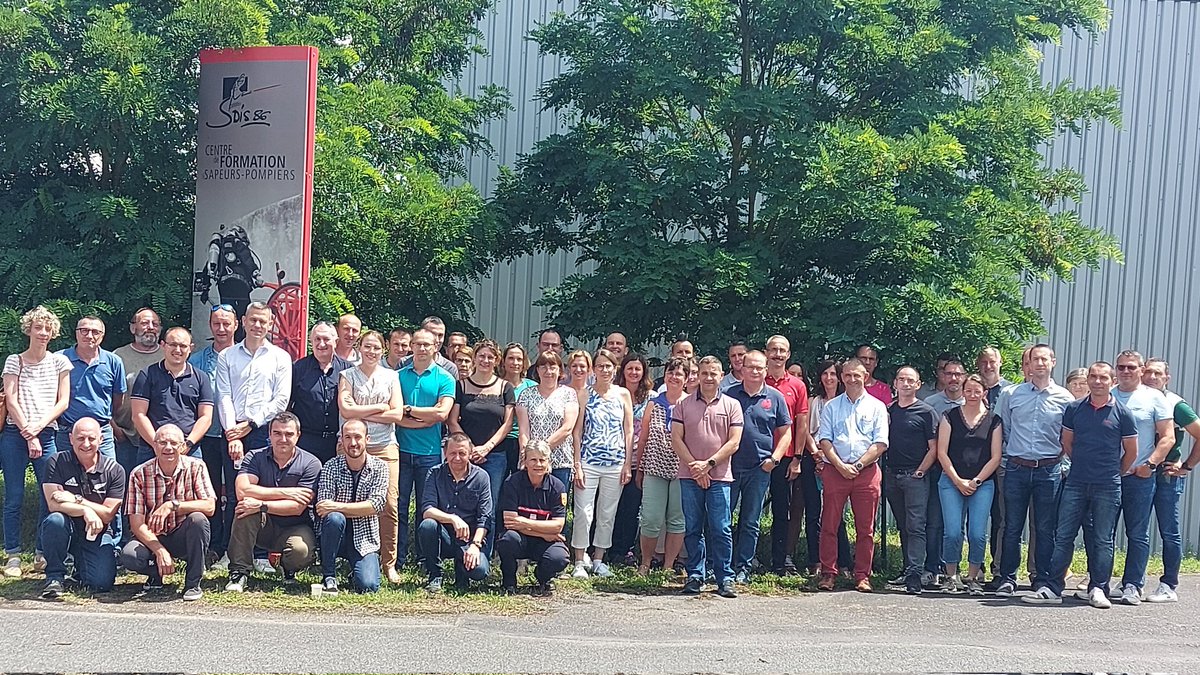 sdis86's tweet photo. Le #SDIS de la #Vienne86 poursuit son #ParcoursApprenant avec sa 2e session du #séminaire des cadres :

📍 organisé au #CFSPV, site majeur du #SDIS86
🤝 être et faire #ensemble
💬 #émergence d'une vision commune du #SDIS de demain
➡️ animation d'#ateliers et #partage d'idées https://t.co/3DnHLpvv0i
