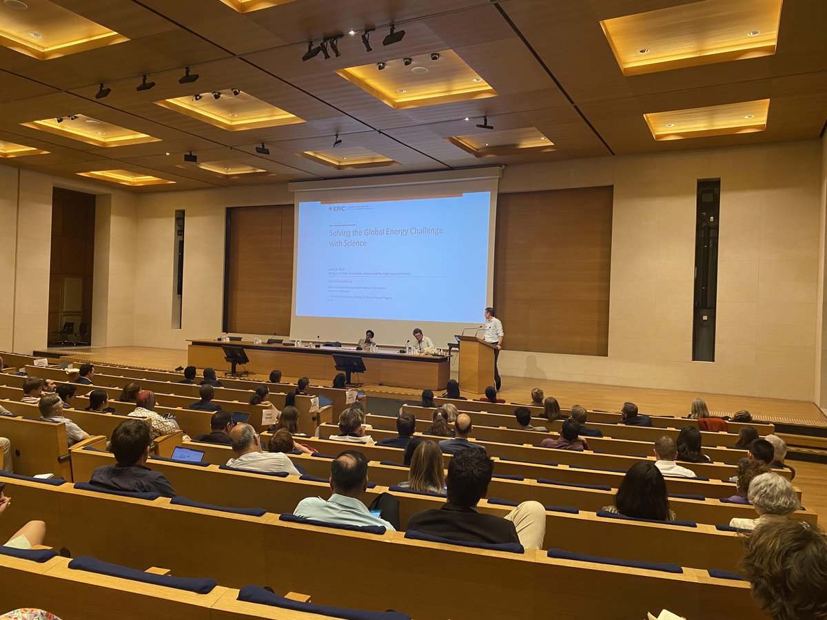 JPAL_Europe's tweet photo. The afternoon of Day 2 kicks off with "Climate challenges and solutions" featuring Robin Burgess (@LSEnews), Michael Greenstone (@UChicago), and @cinalawson (Minister of Digital Economy, Togo).
#ProgressAgainstPoverty #JPALat20 https://t.co/IGCYBnusdU