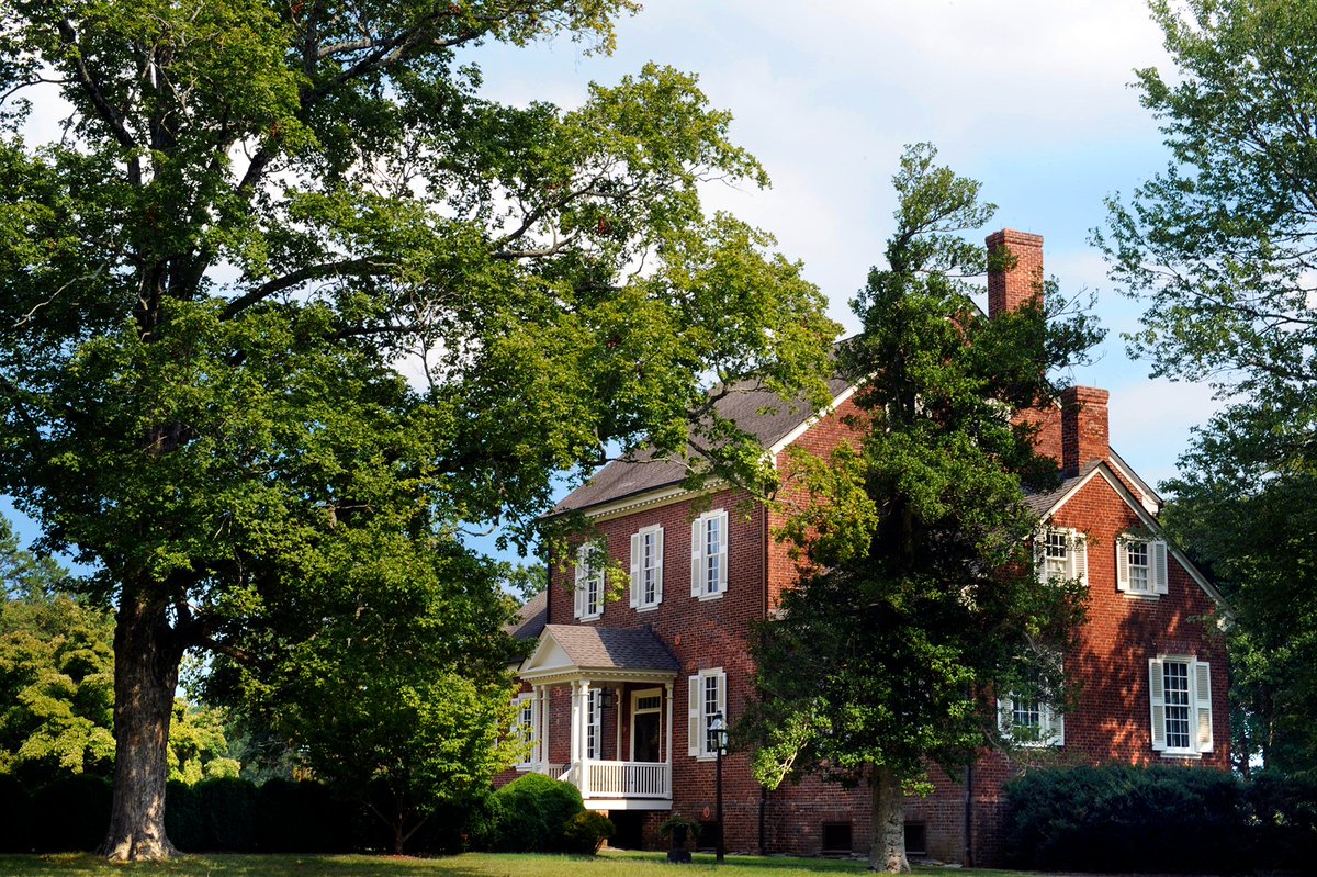 "There is no other town in North Carolina quite like Hillsborough—quaint and cutting-edge at the same time," writes <a href="/TheLocalPalate/">The Local Palate</a> in this story.thelocalpalate.com/articles/hills…