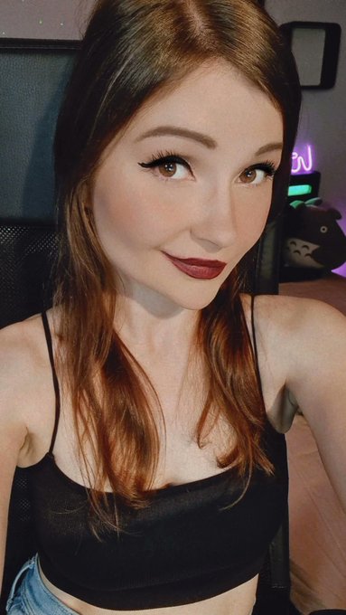 Bin heute wieder in der Cam ❣️  https://t.co/hs6hILSLbZ https://t.co/fBjgxLGjwZ<a href="/tag/live"class="tags"><span>#live</span></a>