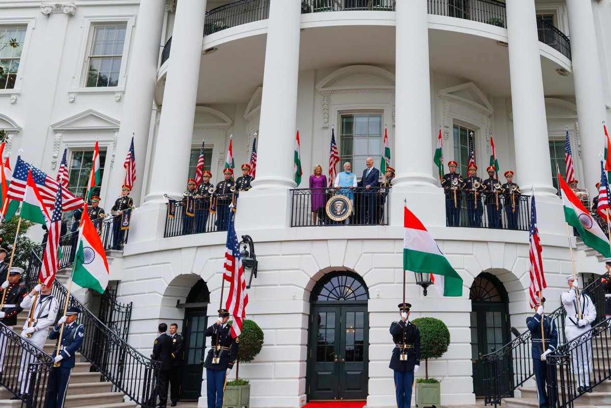 La visite d'État du Premier ministre indien @narendramodi est une étape de + dans le rapprochement des relations 🇺🇸-🇮🇳. Les 2 pays renforcent leur partenariat technologique stratégique et approfondiront leur engagement commun pour un Indopacifique libre, ouvert, prospère et sûr.