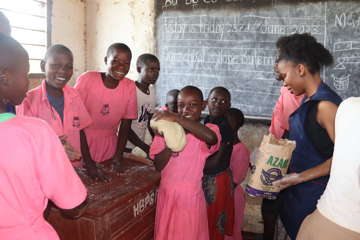 kisoboka_africa's tweet photo. Happening Now!   #BakingLessons #ExprientialLearning at Hope Bulemere Primary School.

#FinanancialLiteracyAndBeyond https://t.co/XdaKkH0Lo0