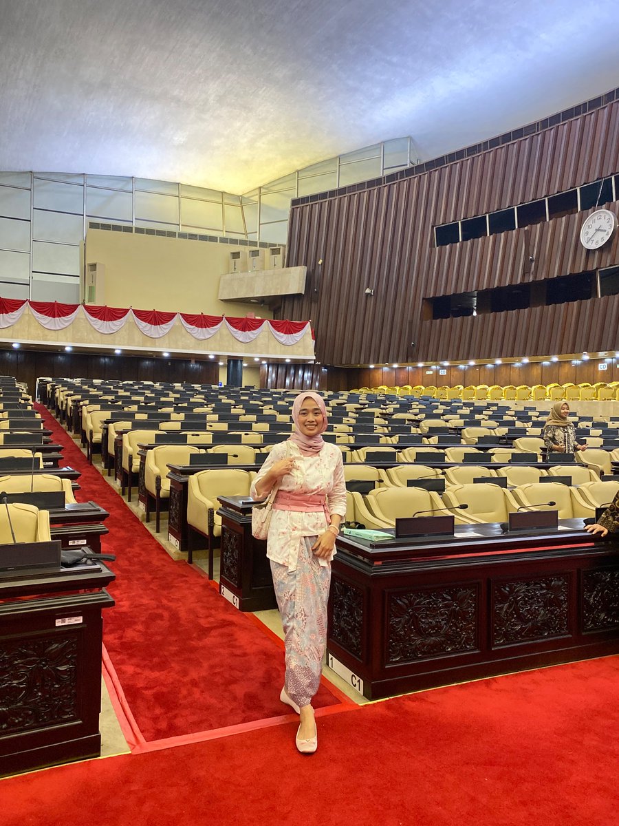 prilltaa's tweet photo. Terimakasih kepada dprd komisi x sudah mengundang untuk berdiskusi langsung dan menerima aspirasi kami , kesempatan emas , seneng bgtt✨🌹 https://t.co/qjrogQ4rwX