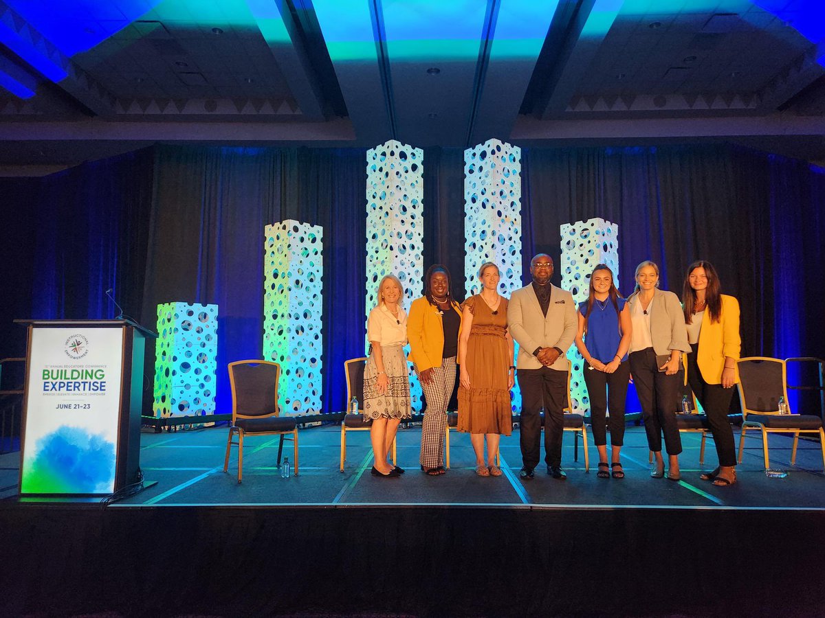 IE_empower's tweet image. Wonderful panel discussion yesterday at the Building Expertise Educators' Conference! We heard from teachers, principals, and district leaders about redefining classroom instruction and rethinking the role of the teacher. #BE2023 @HillsboroughSch @SouthBendCSC @sdU46 @CPschools