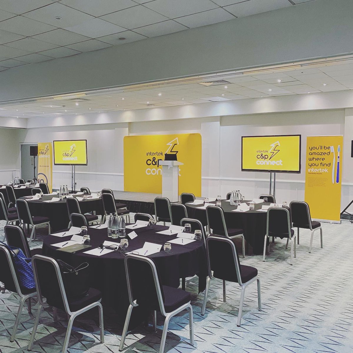 Lovely couple of days to end the week with a residential conference in sunny Manchester…

Guests from the UK and Europe, hence the convenient airport location, with a small but quality AV set.