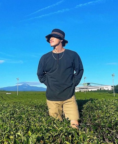 diesisyete's tweet photo. dino x oc au 🌾

welcome to brgy. kapatagan kung saan si christopher o mas kilala sa palayaw na chan ay isang sikat na magsasaka na tiyuhin ni utoy na iyong estudyante. https://t.co/SQOve49L5W