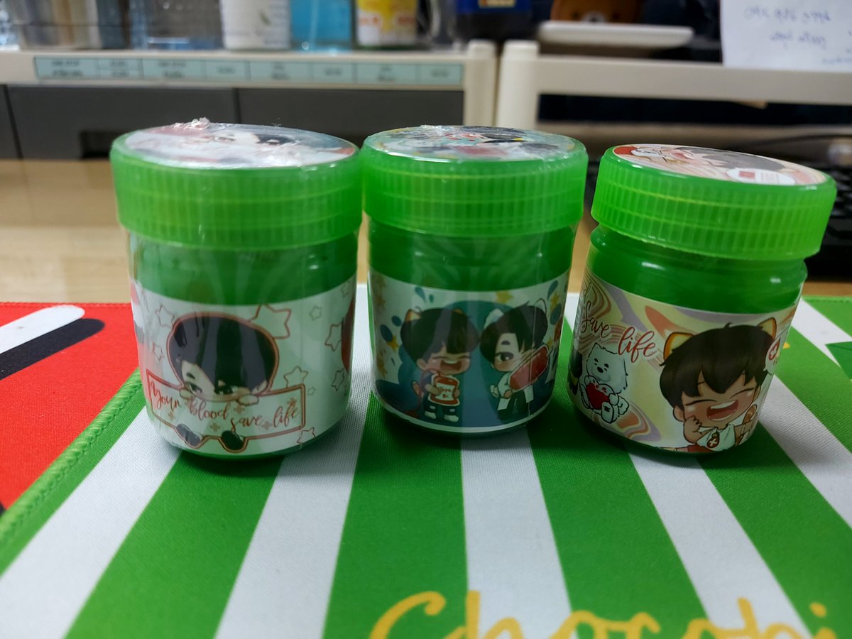 NishiAuey's tweet photo. แจกน้อน 3 รางวันงับ
วันนี้อาจมาช่วยได้น้อยติดธุระ 
ขอมาแจกน้อนแทนนะงับ

สุ่มจาก รี+ เมนชั่น
👇

MILEAPO THAI AMBASSADORS DIOR

#DiorMenSummer24xMileApo 
@Nnattawin1 @milephakphum https://t.co/HxMDxmRrcU