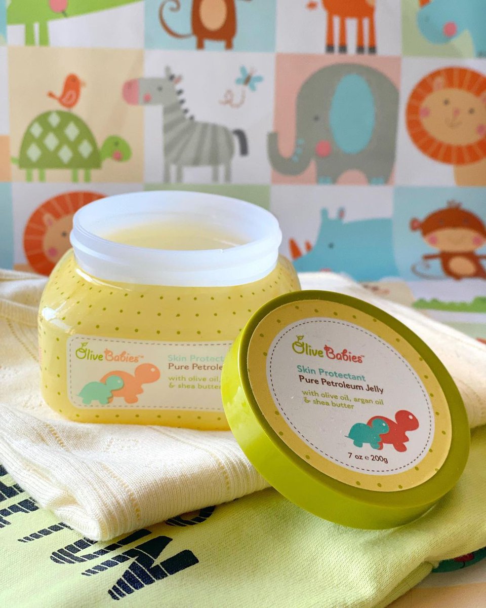 Olive Babies has products that are made with care and no harsh chemicals. 
.
.
#OliveBabies #KidsHair #KidsHairCare #BabyOil #HairDetangler #DetanglerForKids #KidSkinCare #BestKidsProducts #KidsWashDay  #ParentLife #Hypoallergenic #ParabenFree #BabyProducts #CurlyBaby #KidsLine