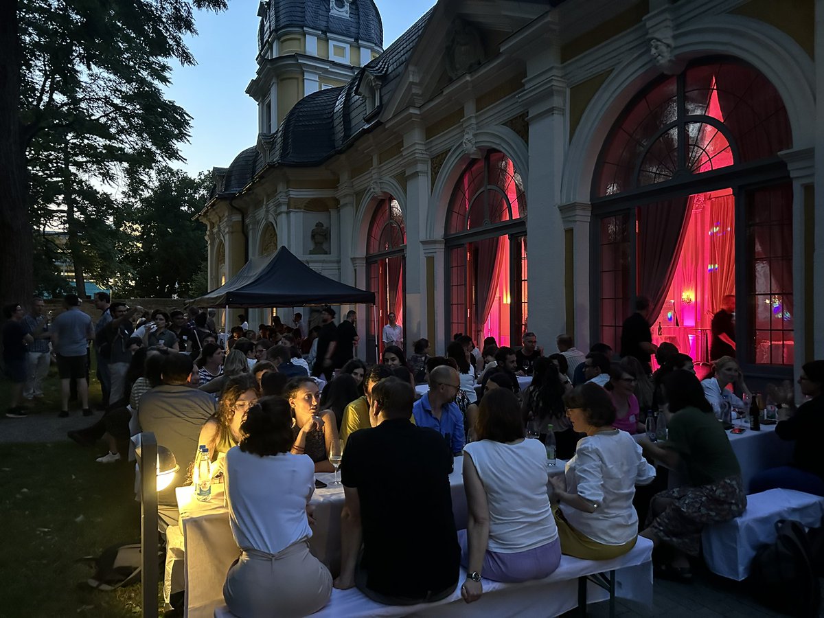 LabWilhelm's tweet image. Tissue resident #NK meet #ILC. Thanks so much @GeorgGasteiger @RomagnaniLab @CerwenkaLab @DiefenbachLab and speakers for a fabulous meeting.