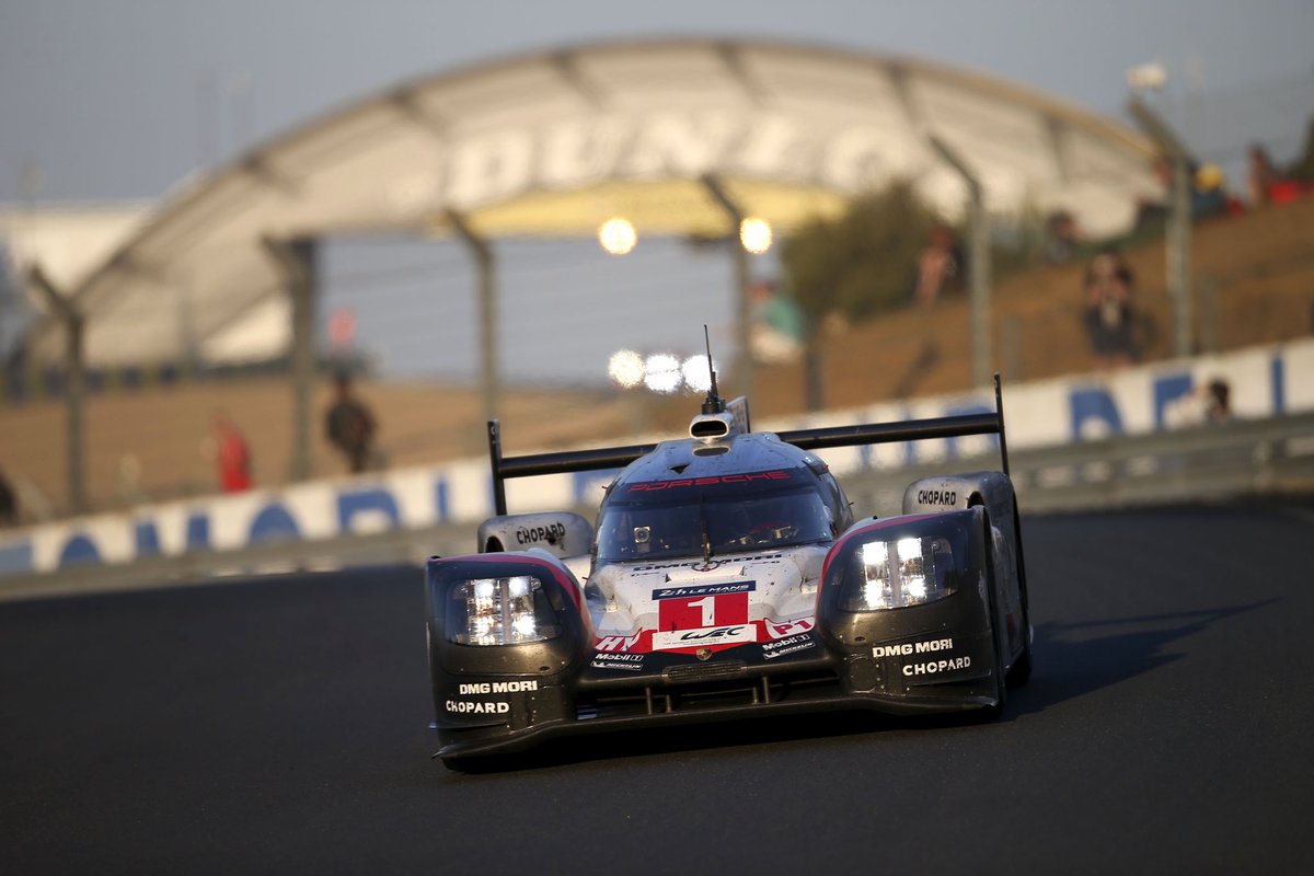 #FlashbackFriday #PorscheOnTrack #LeMansCentenary #LeMans24 

WHAT WAS THE YEAR ❓

#PorscheMotorRacing