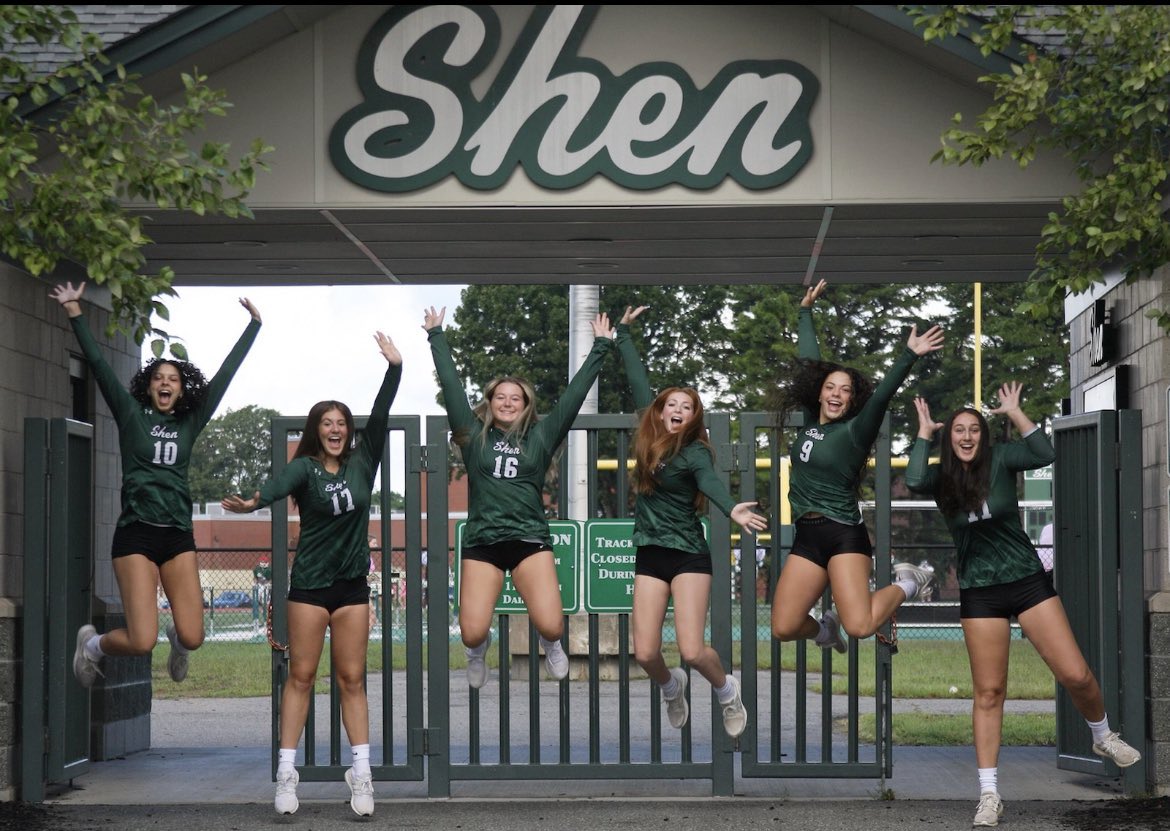 Happy Graduation Day Seniors! 🫶🏼
