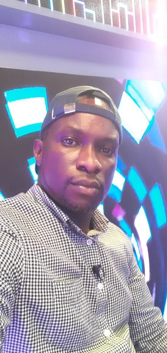 DeejayKollo's tweet photo. Miel pek kawuono nyakwar Ramogi Ajwang, be in gi Jamiel koso wawere kodi?
Chenro en #RamogiNight mana e @RamogiTVKe saa ang'wen motieno nyaka saa auchiel.
@DeejayKollo @Nginja_Rodgers https://t.co/0qK7BurKSB