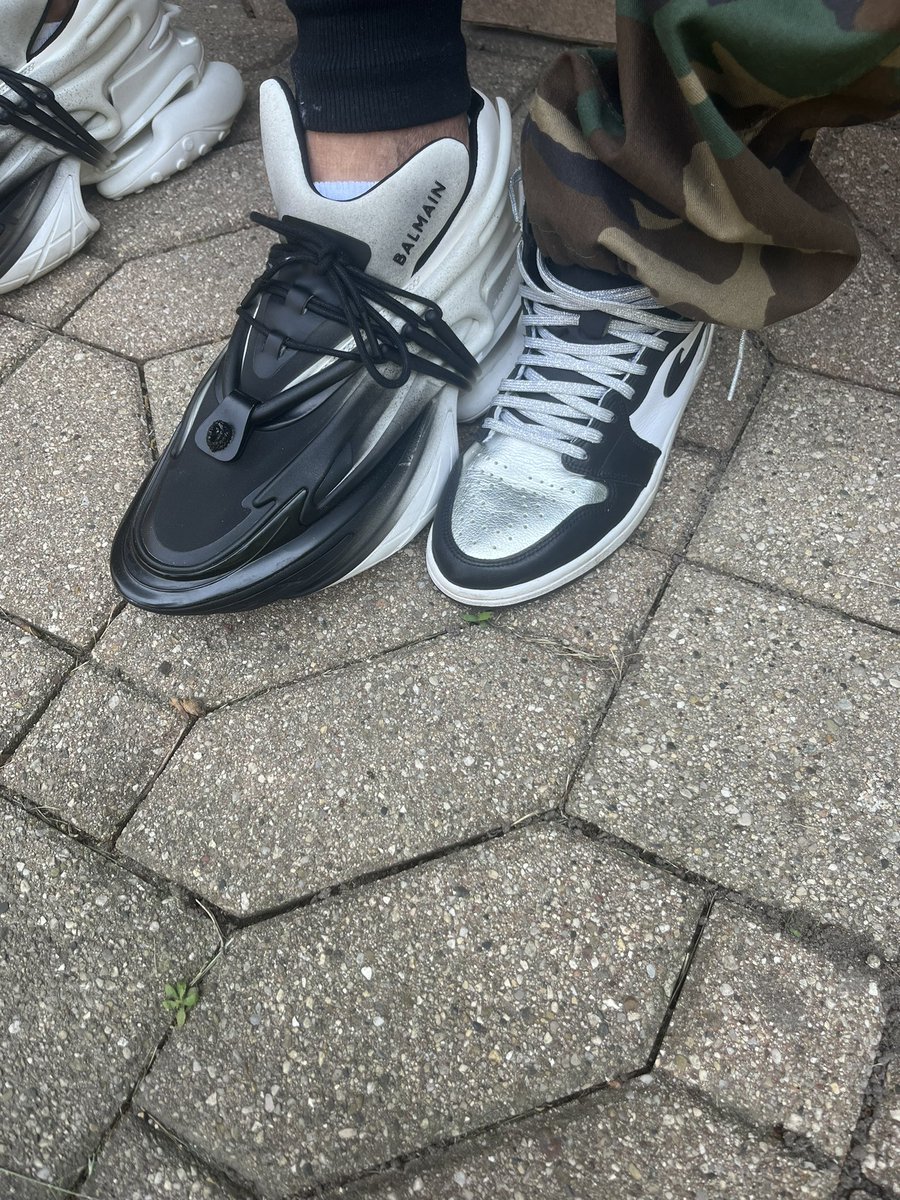 Shawn Jackson Ph.D (@trpresdrj) on Twitter photo Another meeting of the shoes. <a href="/OliveHarvey_CCC/">Olive-Harvey College</a> <a href="/kholly50/">Dr. Kimberly Hollingsworth-Pettis</a> <a href="/TrumanCollege/">Harry S Truman College</a> #shoegame Another meeting of the shoes. <a href="/OliveHarvey_CCC/">Olive-Harvey College</a> <a href="/kholly50/">Dr. Kimberly Hollingsworth-Pettis</a> <a href="/TrumanCollege/">Harry S Truman College</a> #shoegame