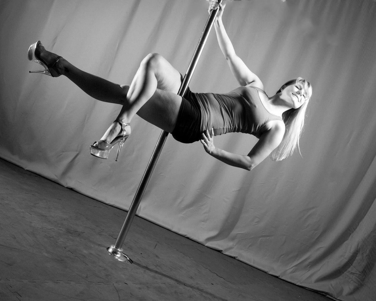 Pole can be intimidating for a first timer, which is why we have a NEWBIES ONLY class every Monday night at 7:15PM! Absolutely no experience necessary. Link in bio to register. 
#fitness #fitnessmotivation #Fitness #FitnessJourney #fitnessfun #dance 
#poledance #polefitness #h2p