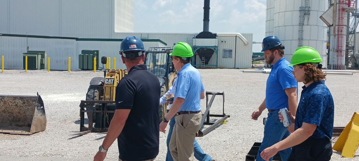 HAPPENING NOW: Presidential candidate Perry Johnson @PJQualityGuru is in Nevada, Iowa touring the Lincolnway Energy #ethanol plant to learn more about #biofuels. #iacaucus