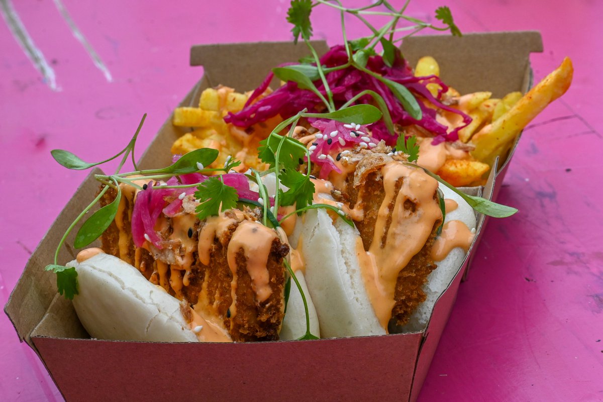 Great to see #ChesterfieldChampions at the first ever Peddler Market Chesterfield today.

We hope you enjoyed it.   Going to be an amazing event for the town.

If you couldn't make it today go and check it out on Saturday.

<a href="/peddlermkt/">Peddler Market</a> <a href="/ChesterfieldBC/">Chesterfield Borough Council</a>