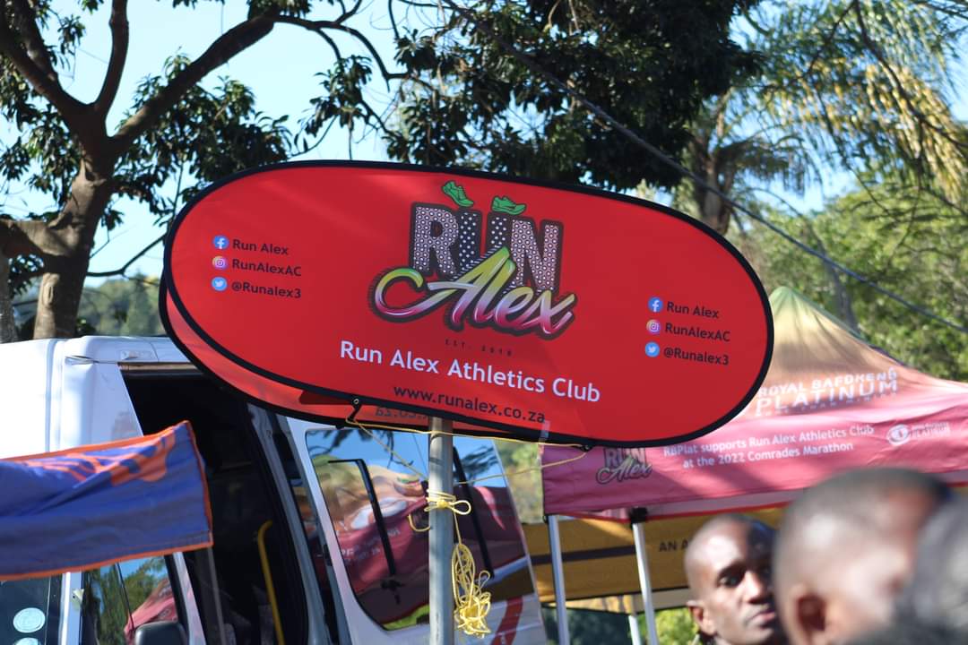 Yoh are Still able to Change your current Running club n move to a club you think it's better. 🤣 🤣 🤣.. I recommend #RunAlex @RunAlexAC a very good club to join, weekly training programme, Comrades massive results... They had  pap for lunch at 60km....
#TrapnLos #tshabaReFete