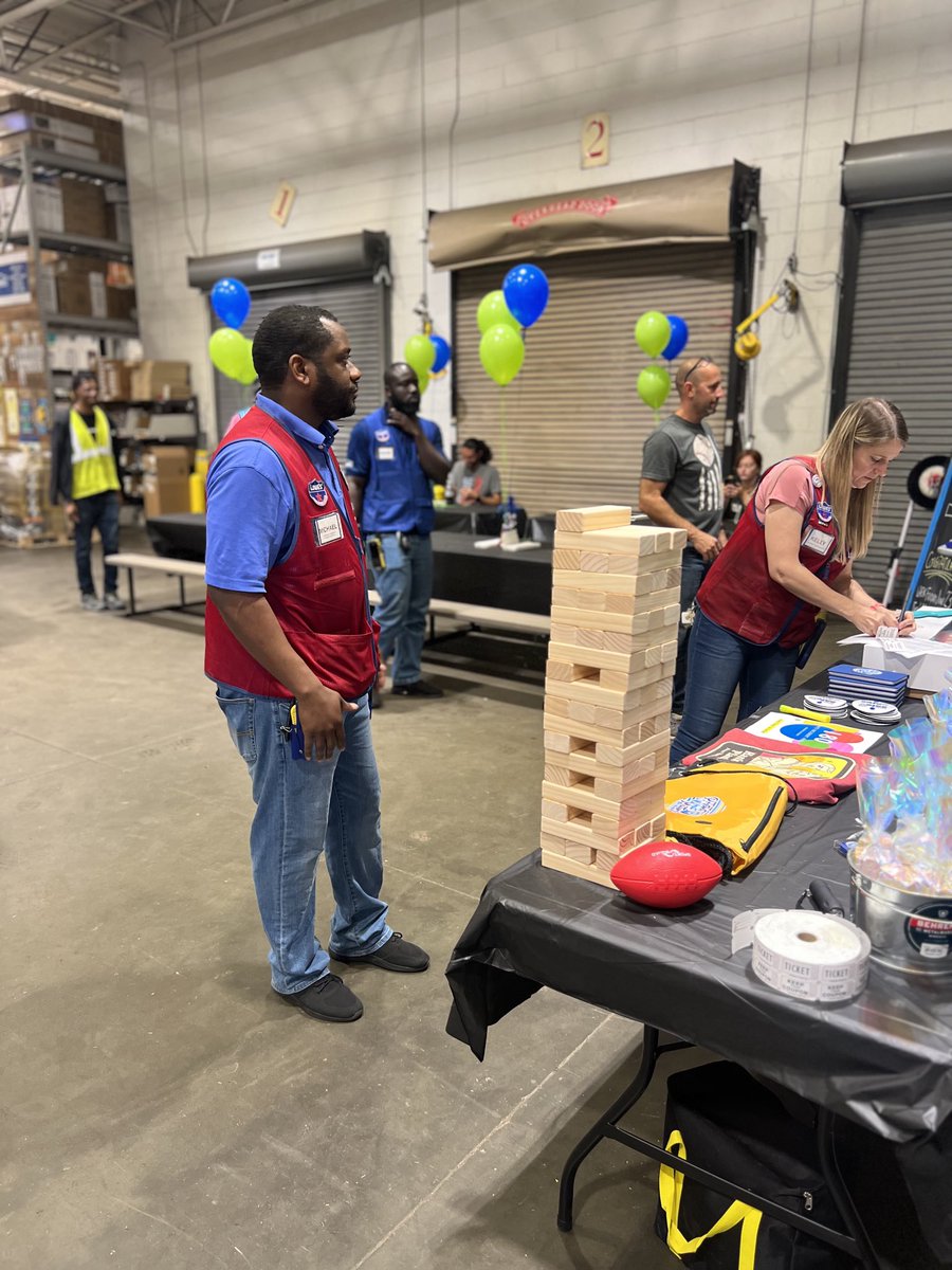 Super proud of the team here at 1909… today we celebrate a milestone of 180 days incident free… here we come 365 ⁦<a href="/LowesSafe/">Lowe's Safe</a>⁩ ⁦<a href="/BenitoKomadina/">Benito.Komadina@Lowes</a> ⁦<a href="/ShuellWilliam/">William Shuell</a>⁩ <a href="/BlueBoxR1/">@BlueBoxR1</a>