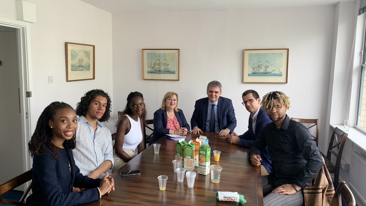 Thrilled to launch our annual Athens human rights summer, with a visit to Greek Embassy in London, where a group of @GoldsmithsUoL students, with the Head of Dept, Prof @DimitriosGian, met with the Greek Ambassador, HE Yannis Tsaousis and other high level officials.