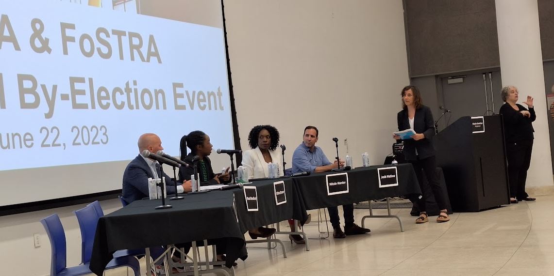 Soplet's tweet photo. @OCAD #FoNTRA #FoNSTRA score on their #TOmayor debate rebound. Call to action: #GetOutTheVote
FANTASTIC clockwork moderation by @NicoleSwerhun moved 4 of 7 candidates thru informed discourse and into #community applause. #mindthegap https://t.co/4DMotneZ6x