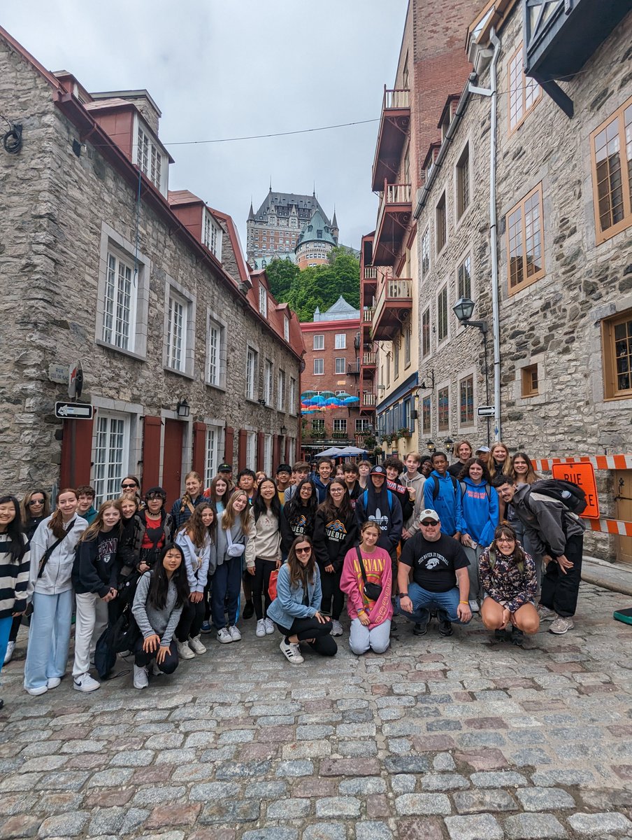 37 students in 8th grade made it safely back to SHMS from their travels to Quebec City! The students got to experience tours of Vieux Québec and the Citadel, visited the basilica of Saint Anne de Beaupré, and visited a traditional cabane à Sucre (where maple syrup is made)!