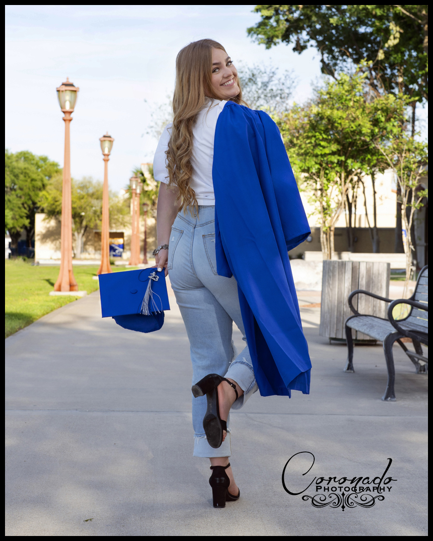 CorPhoto's tweet image. Rylee Vasquez, Santa Gertrudis Academy Class of 2023