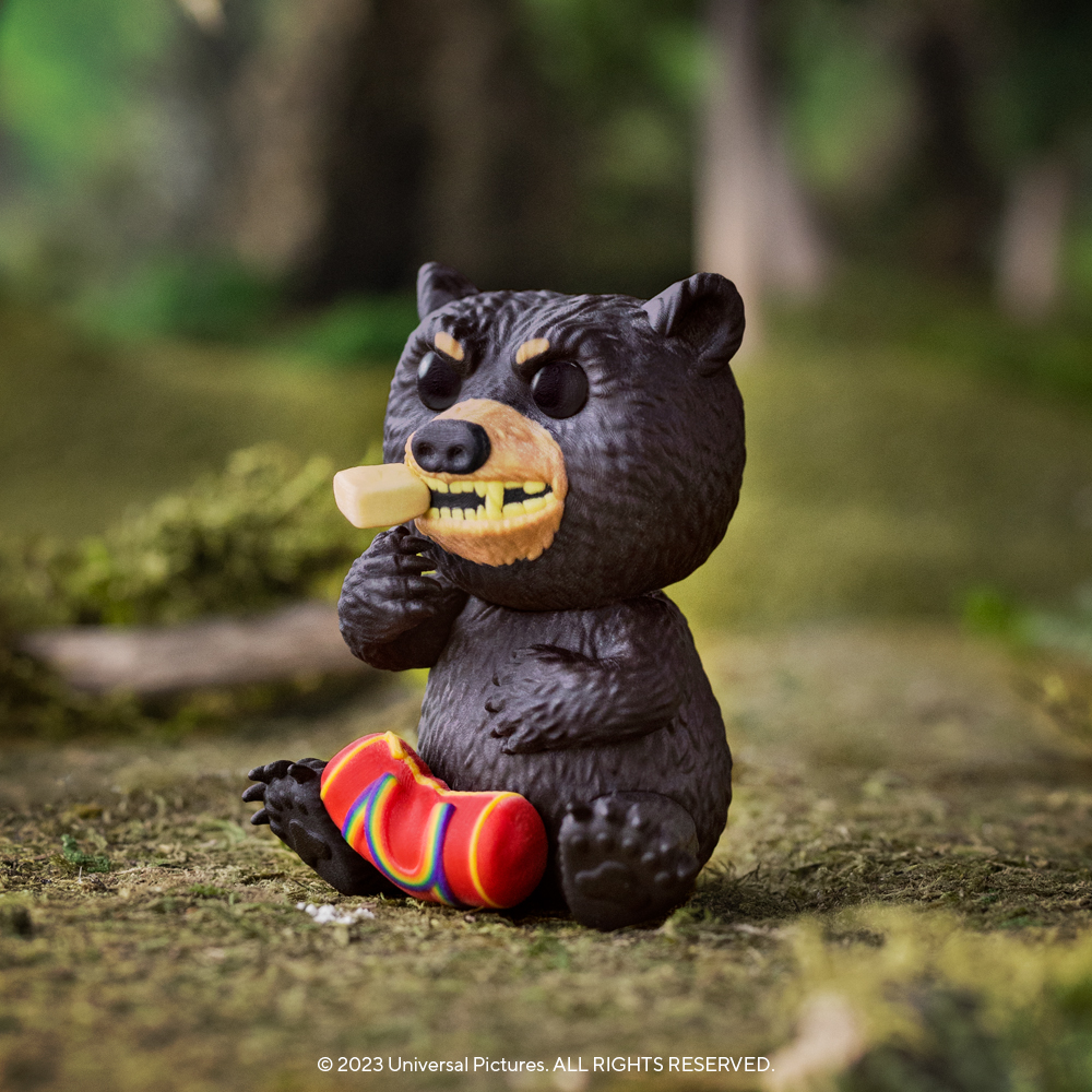 Do not feed the bears—especially not this. However, you can capture a favorite Cocaine Bear moment with exclusive Pop! Bear with Bag. Shop now! bit.ly/3PprEa7 #CocaineBear #Funko #Movies