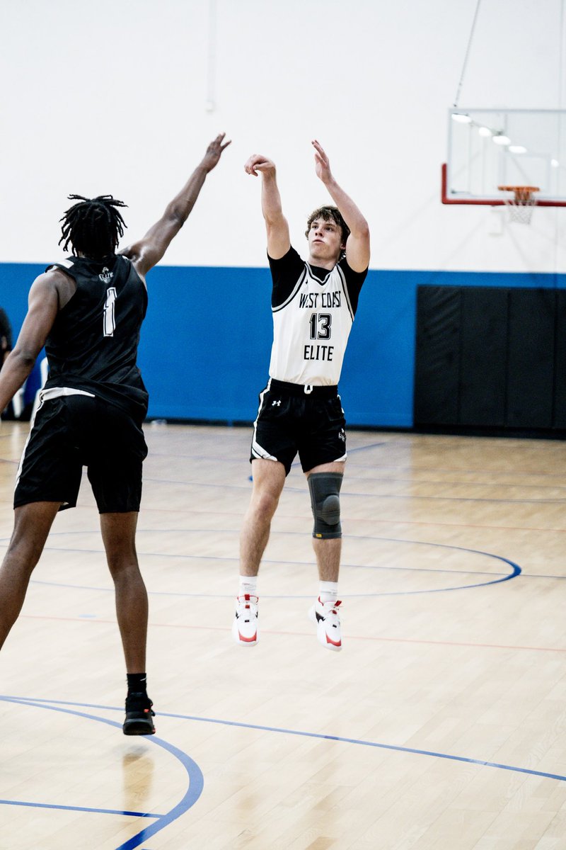 6'0 Greyson Mundis (2024) <a href="/GreysonMundis/">Greyson Mundis</a> will be out in AZ this weekend at <a href="/Section7Az/">Section 7</a> with Santa Fe Christian High School.

Great on ball defender that plays outside of his frame. He is a playmaker and shoots it at a high clip from 3!  

First game: 6/23 2:30 pm (Court 1)