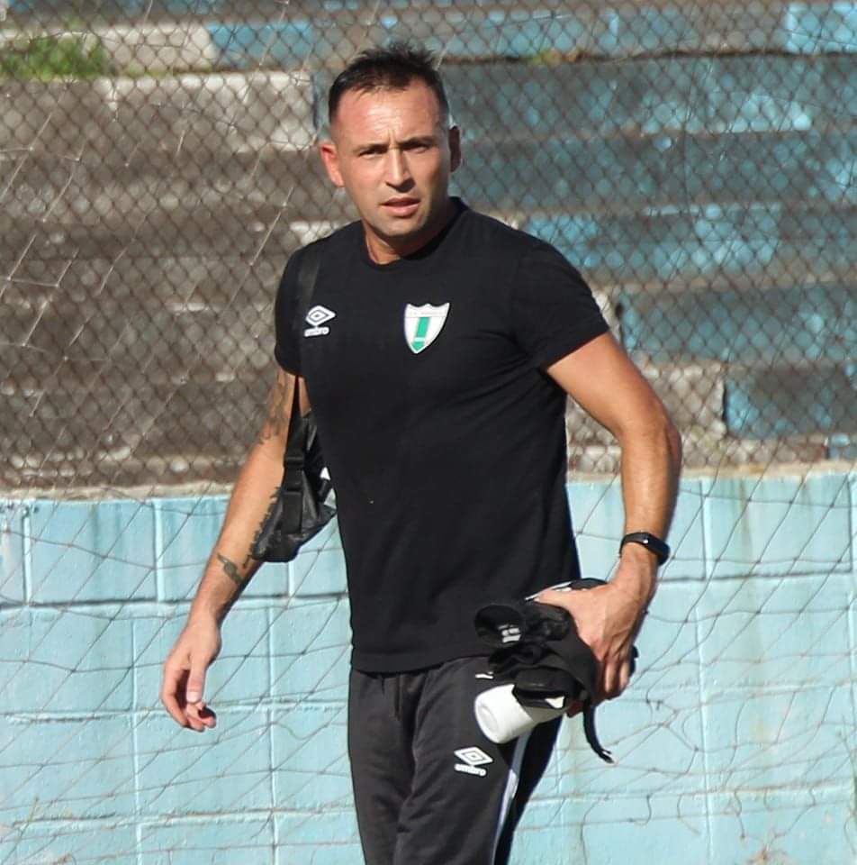 FUERZA FABIO
Desde la Comisión directiva saludamos a nuestro socio Fabio Rocha quien en estos últimos días perdió a su madre.
Para el y su familia un abrazo grande en este difícil momento.