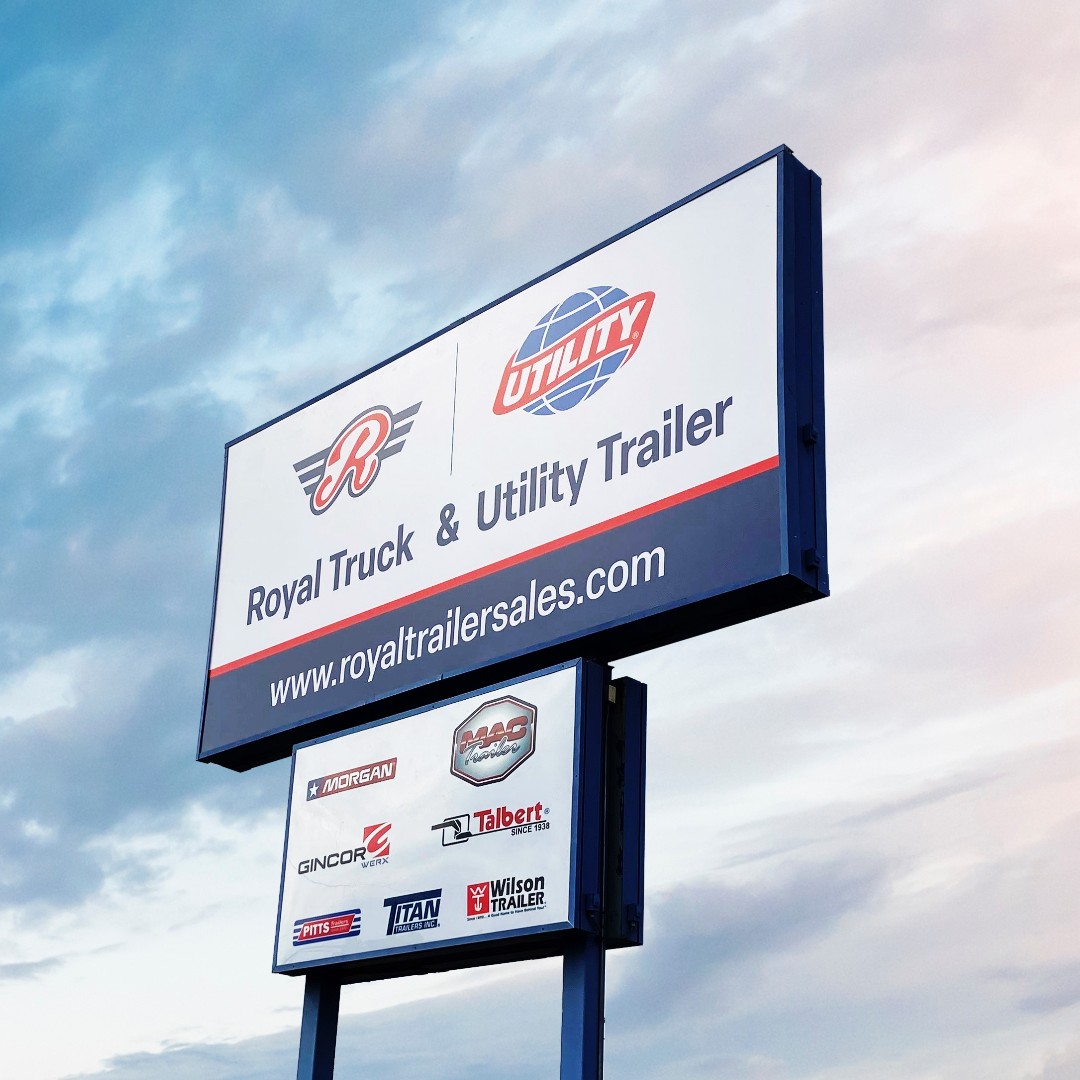 RTT_Sales's tweet photo. Check out this incredible sight - the sun setting against a Michigan sky. Doesn't that sign look amazing in this beautiful backdrop? #MichiganSky #SunsetView #SpectacularScene #MichiganRoyal #PureMichigan https://t.co/gjxblSiR41