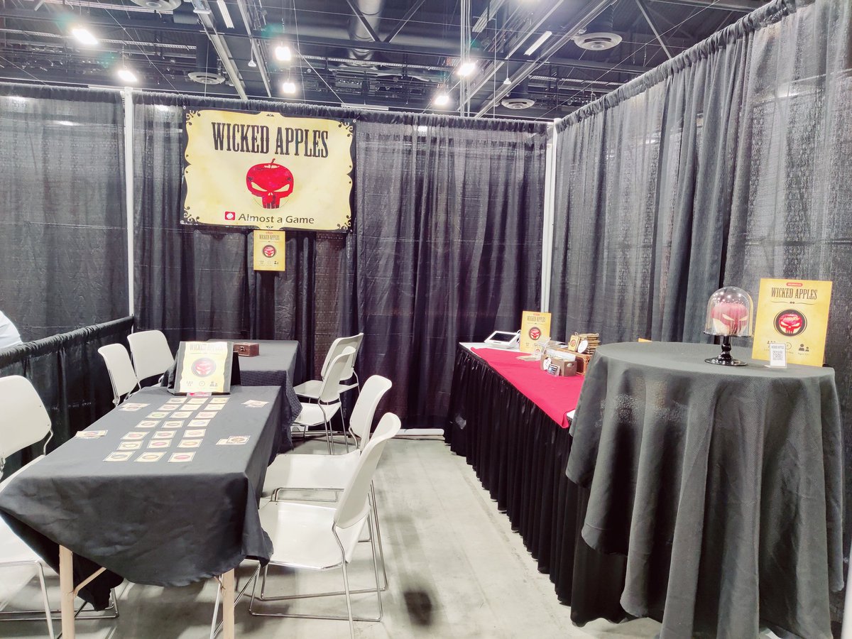 almostagame's tweet image. Our 1st show in Canada! Come play with us @gameconcanada. Selfies with the Wicked Apple encouraged! #GCC