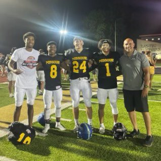 Epic 7 Coach Charlie Pugh got to coach in last week’s Kansas vs. Missouri High School All-Star Game. There were several Epic 7 alumni with him on the Missouri squad including Anthony Vassar, Bryce Reeves, Peyton Osborn and Garrett Smith #Epic7FAMILY