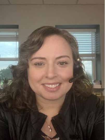 THE STORY OF A WILDLAND FIRE DISPATCHER
Robert Hudson Westover
Excerpt: "Leslie Zollinger, who is a single mom, was hired fulltime by the FS in 2020. Because of the recent temporary pay supplement, she was able to not fall below the poverty line."
fs.usda.gov/features/story…