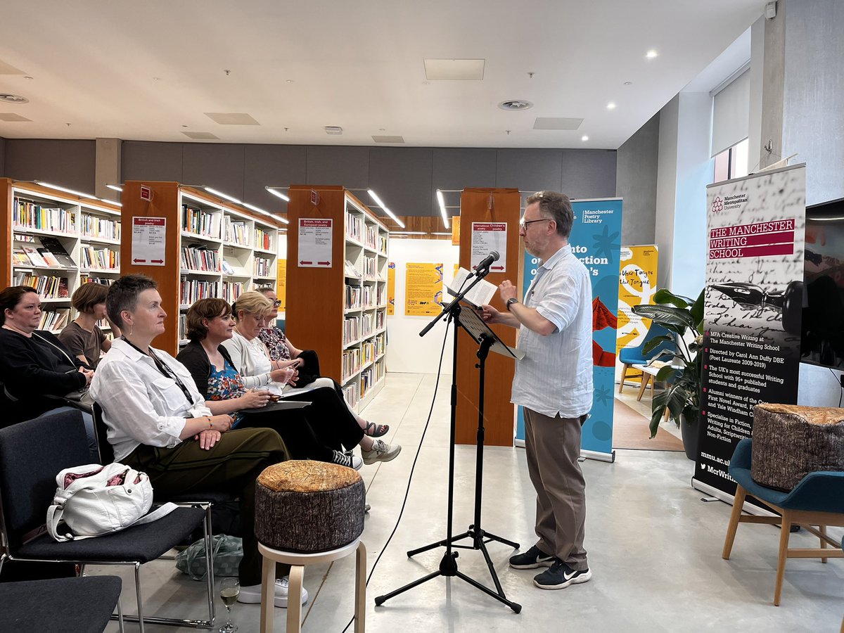 McrWritingSchl's tweet photo. Closing our 2023 #CreativeWriting Summer School @McrPoetryLib with a showcase of open mic readings by attendees, BA, Masters and PhD students and staff of @ManMetUni. Thanks to everyone for taking part and see you next time! 🌞📚🎤🥰 https://t.co/5OURAdd3WU