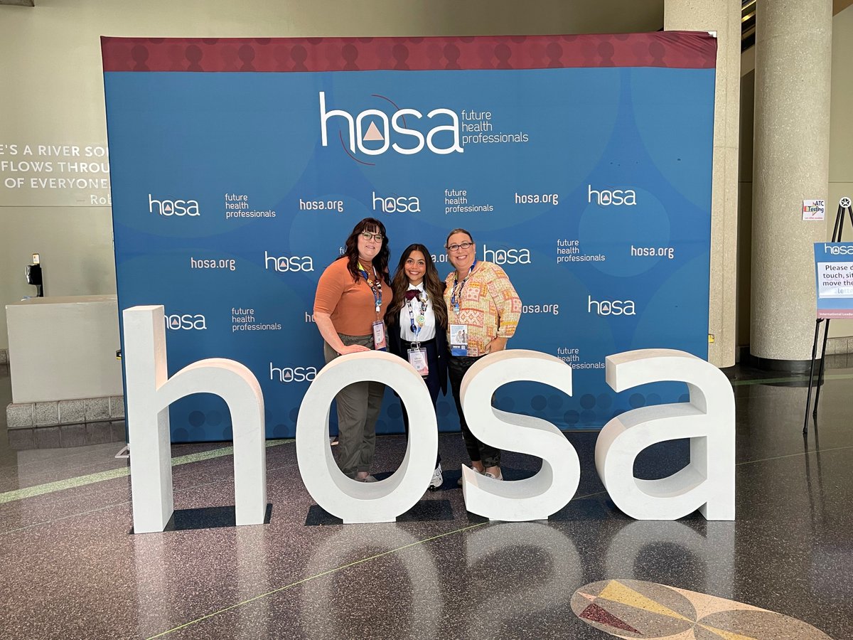 Chloe Cheatwood, Health Careers Explorer student, competing in Job Seeking Skills at HOSA ILC … teachers Sarah Raney and April Johnson give her ‘you go girl’ confidence! #HOSAILC2023 #MyMATC