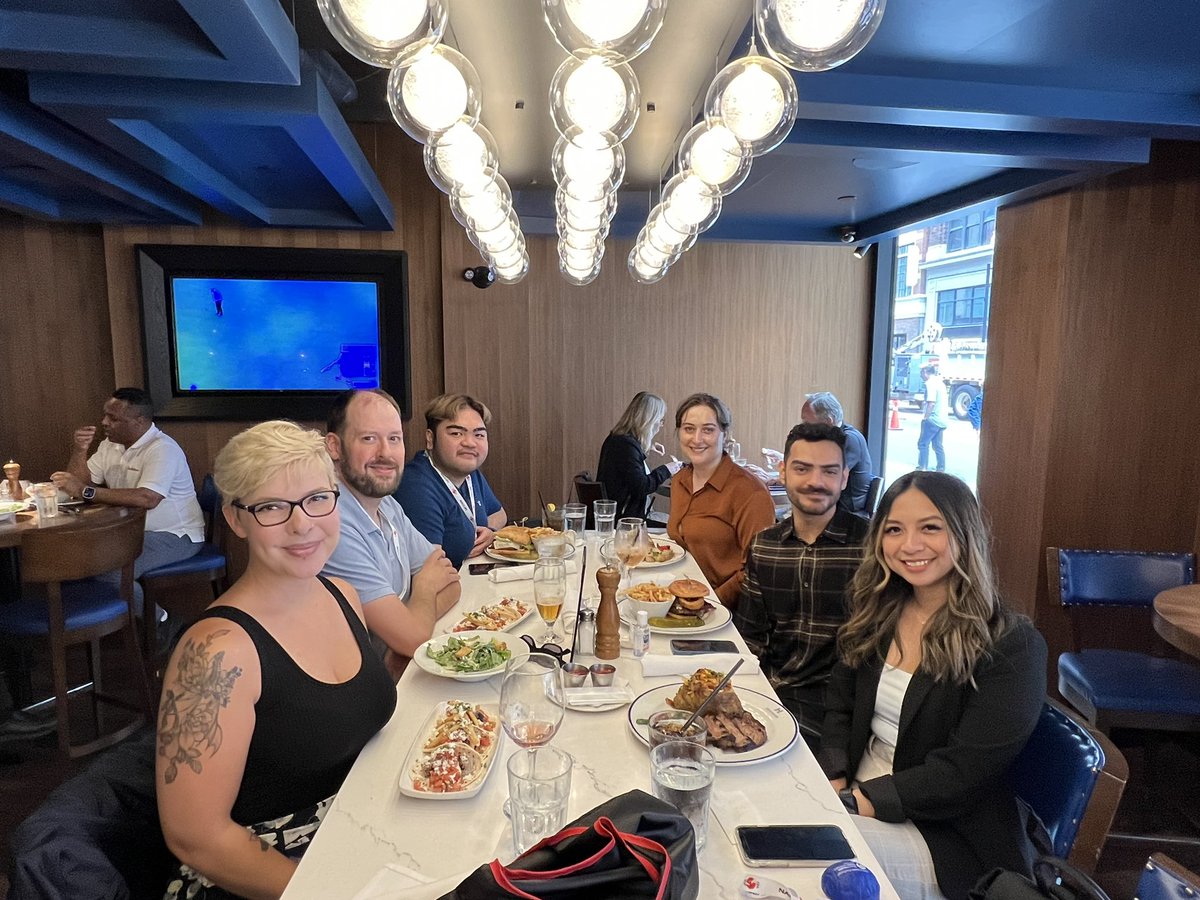 Lunch with my lab at @CPA_SCP in Toronto to showcase their undergraduate research from <a href="/MacEwanU/">MacEwan University</a>. Thanks for supporting our students <a href="/MacEwanResearch/">MacEwan Research</a>. <a href="/maron_demecillo/">Maron Demecillo</a> <a href="/chellaroblesx/">Chella Mae Robles</a> <a href="/japkaran/">Japkaran Saroya</a> #CPA2023 #psychology @hendrikstoronto